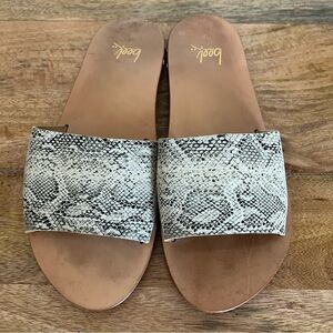 Beek Mockingbird Slide Sandals Size 9